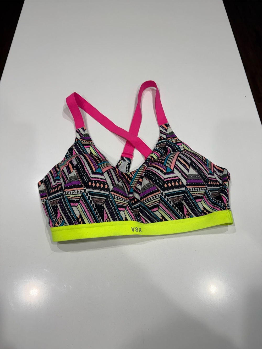 VSX Padded Wireless Crossback Pullover Sports Bra Multicolor Geometric 36D
